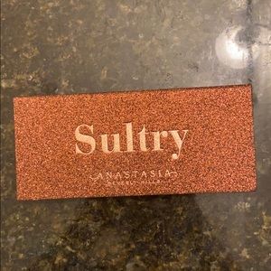Anastasia Beverly Hills Sultry